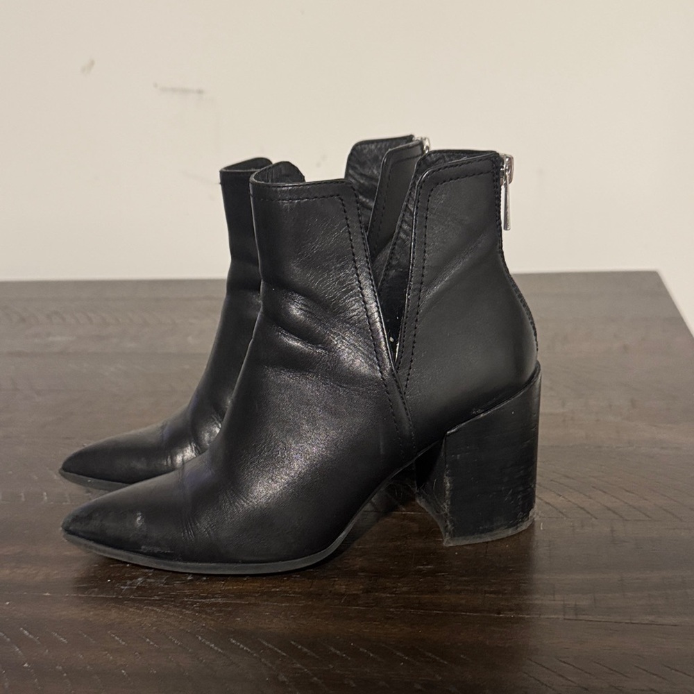 Steve Madden Black Leather Ankle Booties